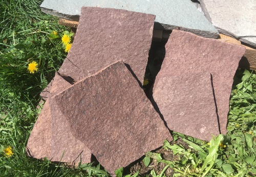 Плитняк лемезит бордовый для цоколя 1,5-2 см купить в Грозном