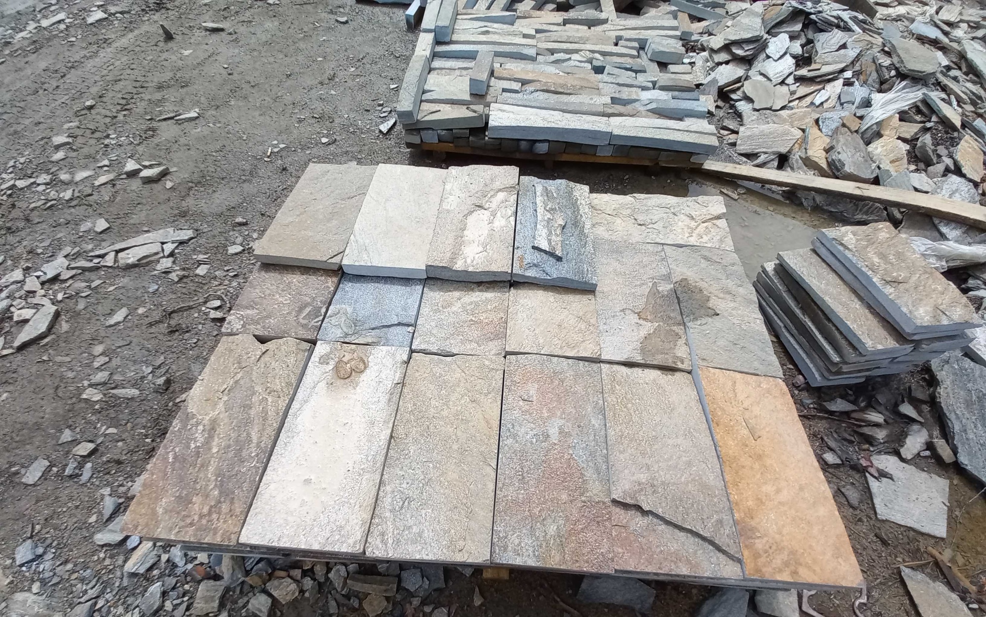 Плитка пилёная златолит Уральский для фасада купить в Грозном