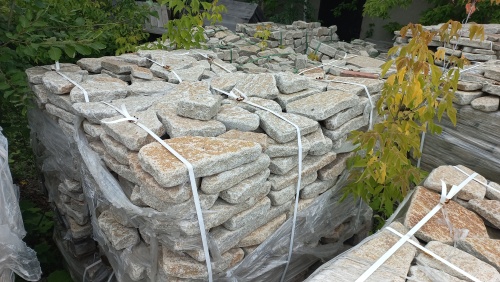 Гранитный плитняк галтованный для парковки купить в Грозном