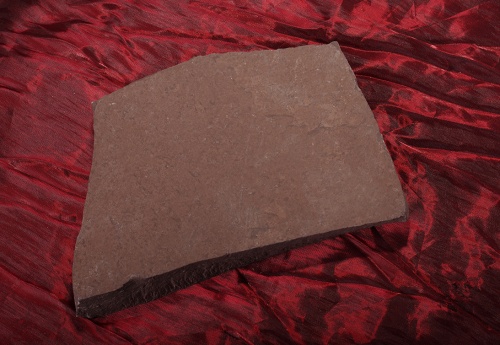 Плитняк лемезит бордовый для цоколя 1,5-2 см купить в Грозном