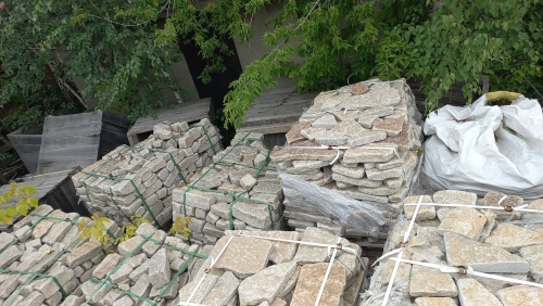 Гранитный плитняк галтованный для парковки купить в Грозном