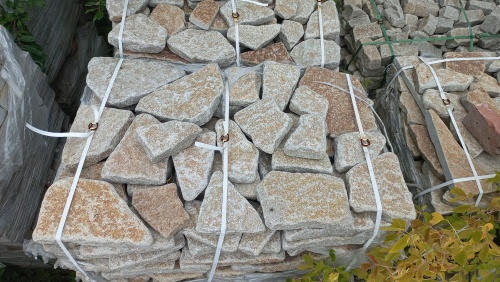 Гранитный плитняк галтованный для парковки купить в Грозном