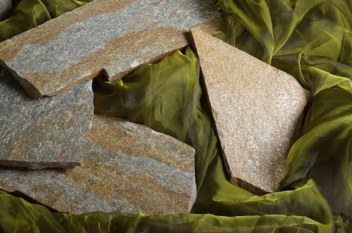 Плитняк златолит Уральский  для фасада купить в Грозном