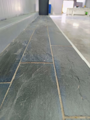 Плитка чёрная из натурального камня фасадная 30 см * 5 см, толщина 7 мм -30 мм купить в Грозном