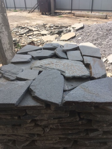 Златолит серебристый галтованный для лестниц купить в Грозном